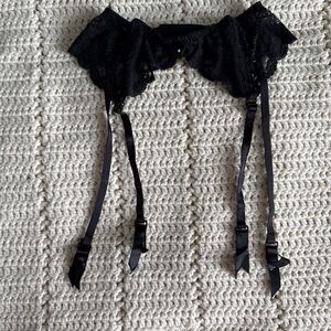 RARE Vintage Parisa by Amir NAPOLI Floral Garter Belt Size S Black Lace Boned
